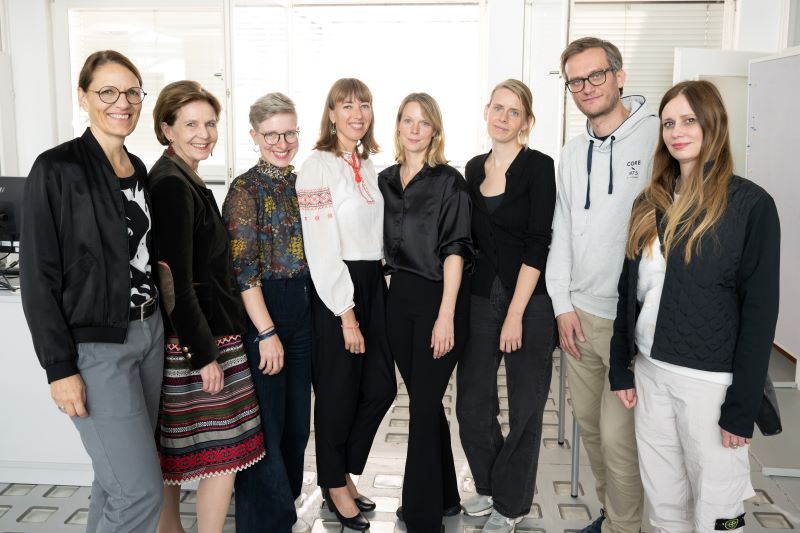 Von links: Anita Moser, Brigitta Pallauf, Martina Fladerer, Ielizaveta Oliinyk, Gwendolin Lehnerer, Anna Maria Stadler, Raffael Hiden, Nicole Haitzinger